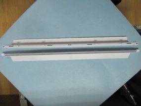 Perfil posterior da prateleira Ariston, Indesit C00114616